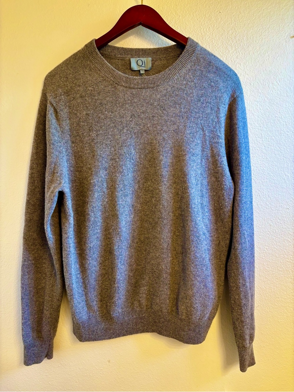 Qi Men’s Crewneck Cashmere Sweater - Taupe